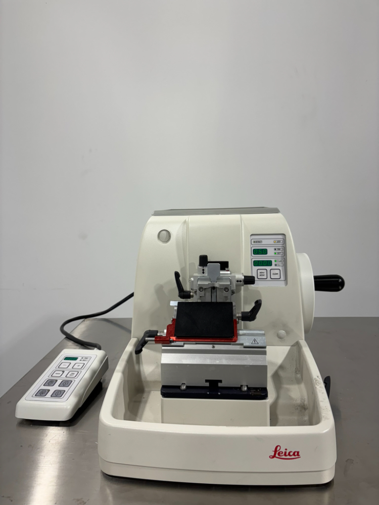 Image of Leica RM2245 Rotary Microtome